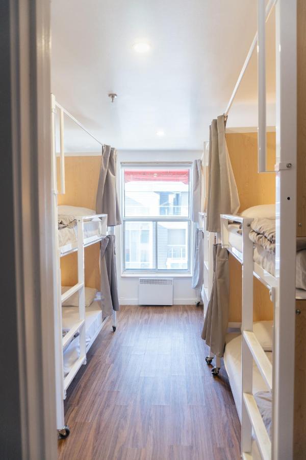 Auberge Saintlo Montreal Hostel ภายนอก รูปภาพ